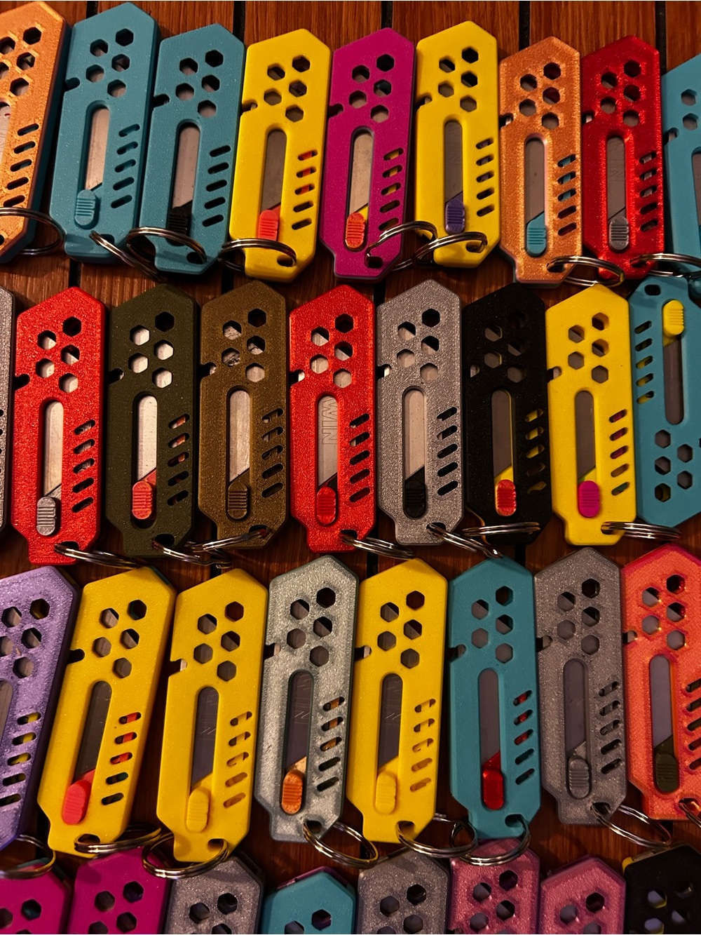 Colorful Assorted Mini Multi-Tool Keychains 200 Pack - Picture 3 of 8